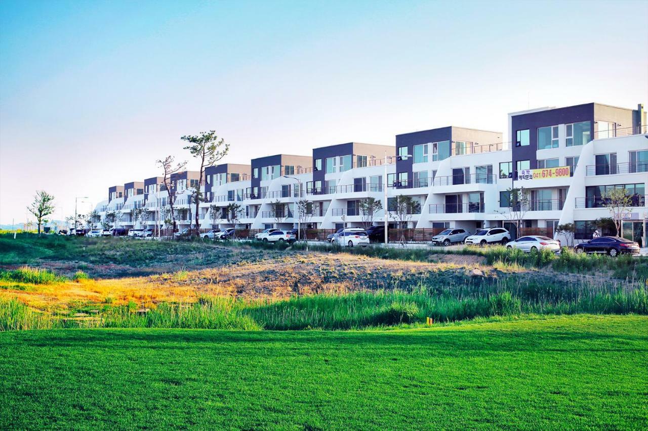 LaTierra Terrace Golf Village Taean Esterno foto