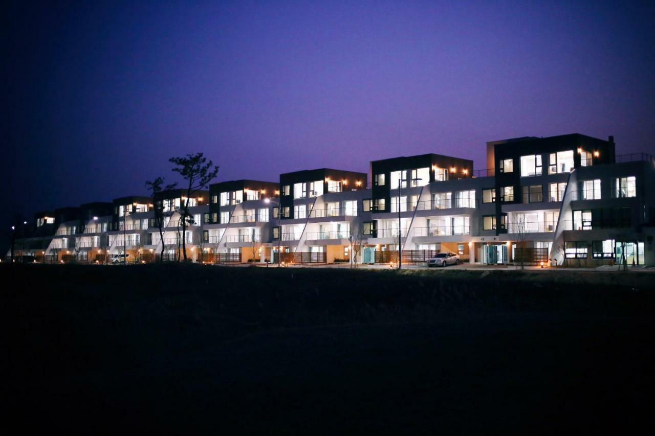 LaTierra Terrace Golf Village Taean Esterno foto